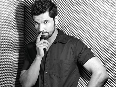 Randeep Hooda Birthday Special: 5 Lesser Known Facts Of The Handsome Hunk