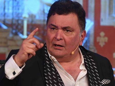 Rishi Kapoor TROLLS A Fan & Calls His Grammar Bad, Asks Him To Brush Up His English!
