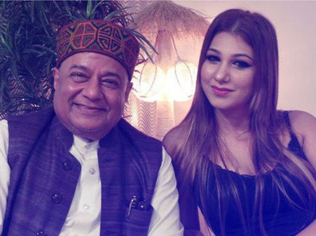 Anup Jalota Agreed To Be Jasleen Matharu's Partner In Bigg Boss 12 Over A Cup Of Tea!