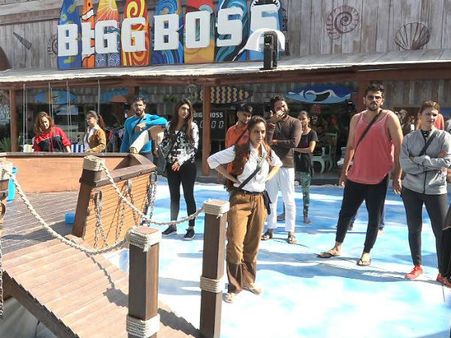 Bigg Boss 12 Highlights: Day 10 – Singles Win The Task; Dipika Feels She Is Being Targeted!
