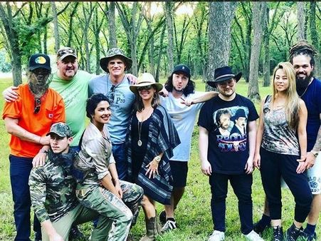 Priyanka Chopra Gets Cozy With Nick Jonas In Texas; Their Vacation Photos Look Too Much Fun!
