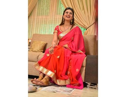 Divyanka Tripathi Shares Pictures From Newly-wed Days, Looks Stunning In A Red Saree!