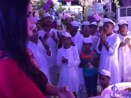 Katrina Kaif Gets It All Wrong, Does The Aarti To Lord Ganesh In An Anti-clock-wise Direction!