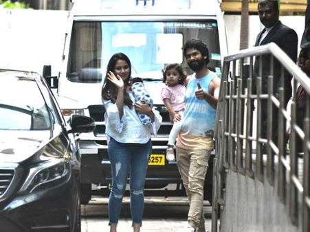 FIRST PIC: Shahid Kapoor & Mira Rajput Spotted Outside The Hospital With Baby Boy Zain Kapoor