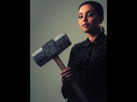 Swara Bhaskar: Hollywood Celebrities Can Speak Against Their President & Still Feel Safe!