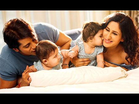 Karanvir Bohra's Twins Miss Him While He's On Bigg Boss 12; His Daughter Has The Sweetest Message!