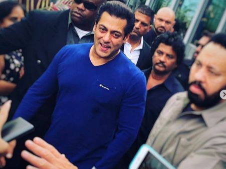 Salman Khan Targets Priyanka Chopra Yet Again For Ditching Bharat; Makes A Surprising Revelation!