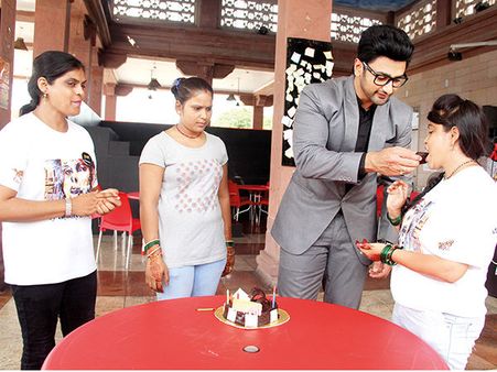 Nishant Singh Malkani Heads To Lucknow To Celebrate Birthday With Acid-attack Survivors