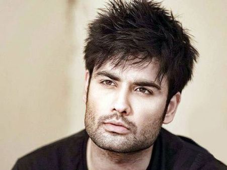 Vivian Dsena Says Taking Off The Shirt Alone Doesn't Make One A Good Actor!