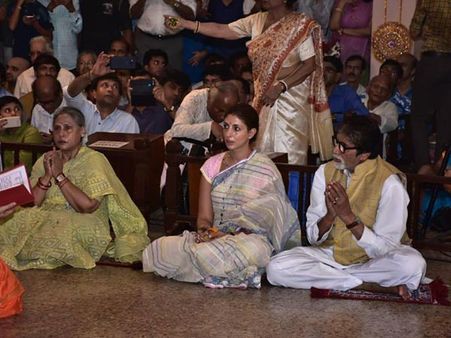 Durga Ashtami 2018: Amitabh Bachchan, Jaya & Shweta Bachchan Step Out For Puja!