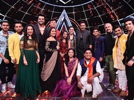 Indian Idol 10 Duet Special: Kajol & Ajay Devgn Share Secrets; Thank Team For An AWESOME Experience!
