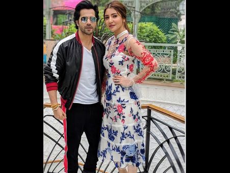 Anushka Sharma & Varun Dhawan Support Tanushree Dutta & Praise Her Courage For Speaking Up!