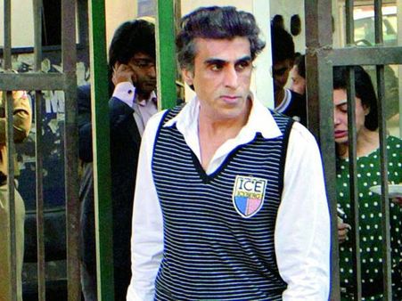 Survivor Who Was Allegedly Raped By Producer Karim Morani: I Don't Know How SRK Could Work With Him