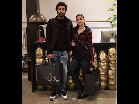 Ranbir Kapoor & Alia Bhatt Spend Some Quality Time In New York & Their Pics Are All Things Love!