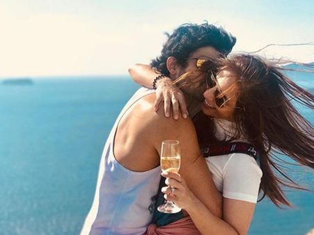 Happy B'day Hussain Kuwajerwala! Hussain & Tina's Love Story Is Totally Filmy & Here's The Proof!