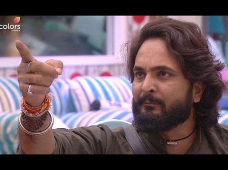 Bigg Boss 12: Sourabh Patel's Upset With Romil Chaudhary; Calls Surbhi Rana 'A Controversial Queen'