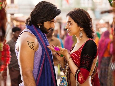 THIS Actor Caught Deepika Padukone Sitting On Ranveer Singh's Lap; Reveals How Their Romance Begun!