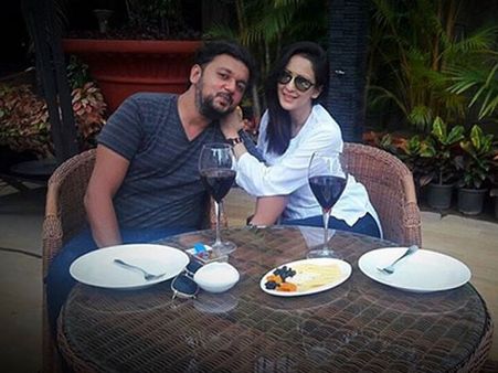 Chahatt Khanna: 'Farhan Is Lying To Put Me Down'; Refused To Talk To Him After They Made Love!