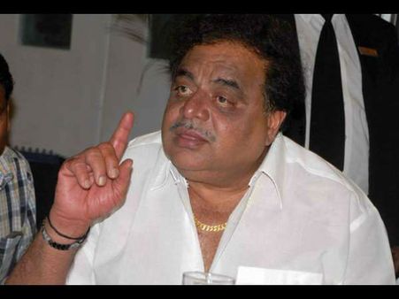 Ambareesh Funeral: The Rebel Star's Last Rites To Be Performed In Bengaluru Today; Details Inside