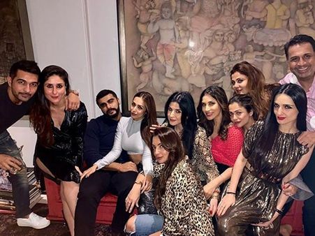 Arjun Kapoor & Rumoured GF Malaika Arora Party Together & Their Cosy Picture Speak Volumes!