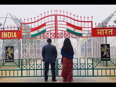 Bharat First Look: Salman Khan & Katrina Kaif Are Standing At Wagah Border & Making Us Curious!