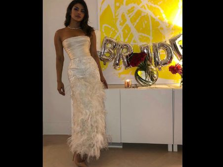Priyanka Chopra Trolled For Wearing A Gown Designed By Harvey Weinstein's Estranged Wife Georgina