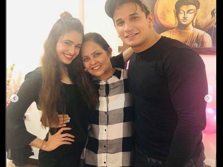 Prince Narula Celebrates First B’day After Wedding; Yuvika Calls Him Most Thoughtful Husband Alive!