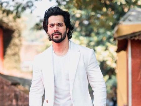 Varun Dhawan Is The Most Insecure Actor, Thinks This Bollywood Celebrity