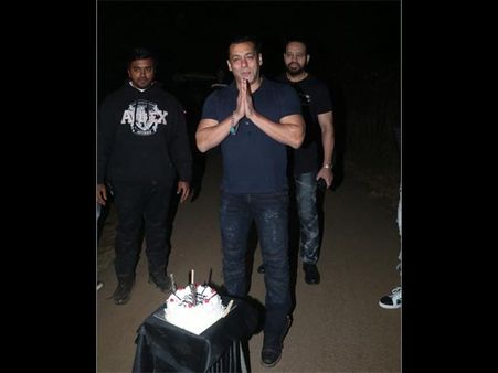 ‘Bollywood Romeo’: Salman Khan’s Birthday Song Composed By Lyricist Prashant Ingole