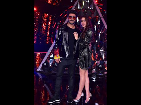 Ranveer Singh & Sara Ali Khan Grace Indian Idol 10 Semi-finals As They Promote Their Film Simmba