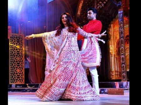 Aishwarya Rai & Abhishek Bachchan Set The Stage On Fire At Isha Ambani's Sangeet Ceremony In Udaipur