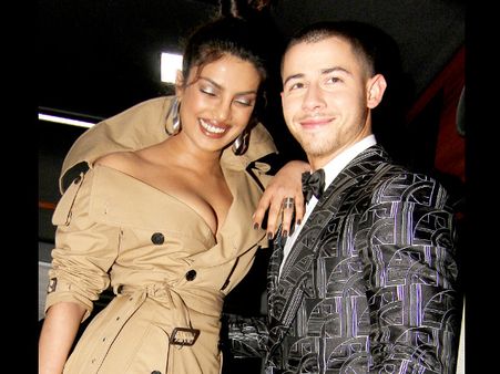 Lucky Priyanka Chopra! Nick Jonas Called His Personal Chefs To Make An 18 Feet Wedding Cake