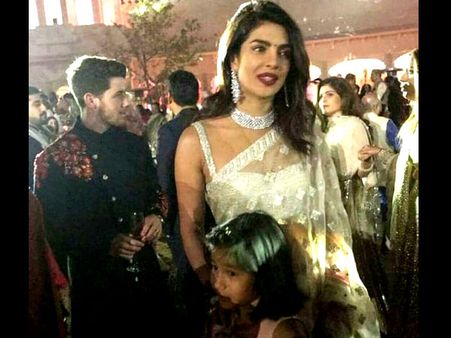 INSIDE PICTURES! Shahrukh Khan, Priyanka Chopra & Katrina Kaif CLICKED At Isha Ambani’s Sangeet