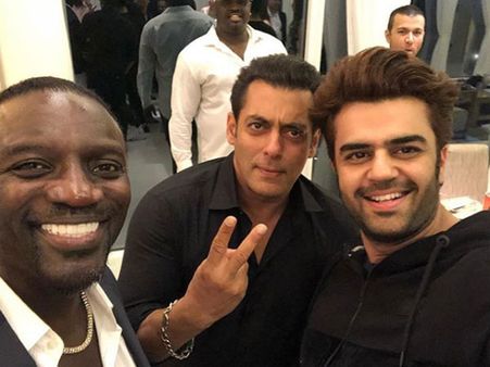 Maniesh's Selfie With Salman Khan & Akon Goes Viral; Here's Why Salman Missed DeepVeer's Reception