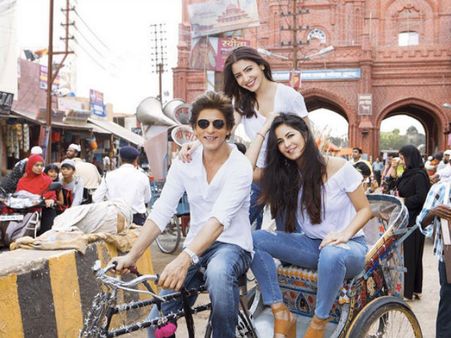 Ahead Of Zero Release, Aanand L Rai Says He Has Made Shahrukh Khan Fall In Love With Life!