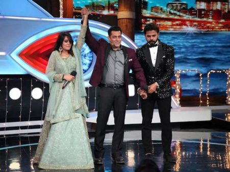 BB 12: Sreesanth’s Manager Calls Dipika A Fake Winner; Shilpa Says Dipika’s Performance a Flop Show!