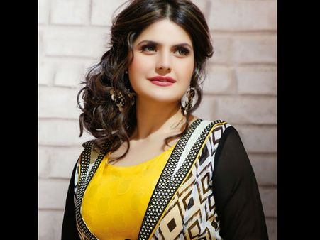 Zarine Khan Meets With Massive Accident In Goa: Biker Rams Into Zarine’s Car