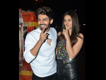 Pictures: Kriti Sanon And Kartik Aaryan Have Fun At Luka Chuppi’s Wrap Up Party!