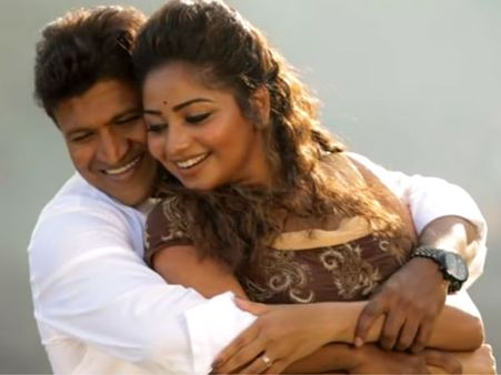 Nata Sarvabhouma's Yaro Neenu Lyrical Song Released; Fans Impressed With Puneeth's Romactic Track