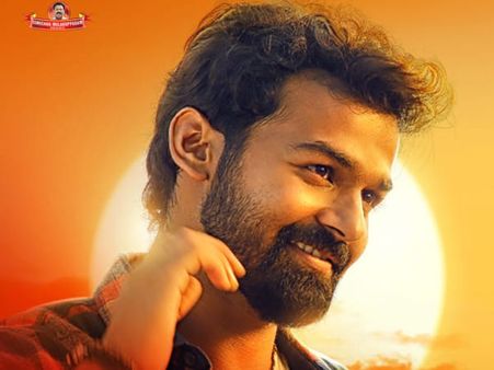 Irupathiyonnaam Noottaandu Movie Review: LIVE Updates Of The Pranav Mohanlal Starrer!