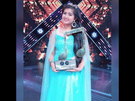 Sa Re Ga Ma Pa Grand Finale: Ishita Vishwakarma Bags The Trophy; Viewers Are Glad She Won The Show!