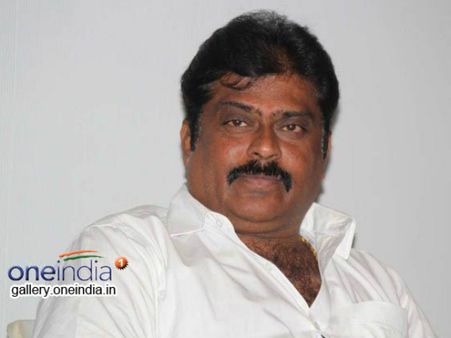 Producer K Manju Suffers From Heart Issues; Ravichandran Comes To Hospital To See Him