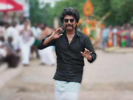 Petta Online Pre-booking: Rajinikanth's Film Sold-out In Sathyam In THREE Minutes Flat