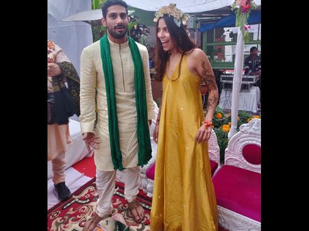 Prateik Babbar- Sanya Sagar's Mehendi & Haldi Ceremony: These Dreamy Pics Are Not To Be Missed!