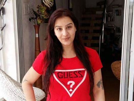 Shilpa Shinde Quits Twitter; Says 'My Own Fans Were Trying To Control Me Which I Didn't Like At All'