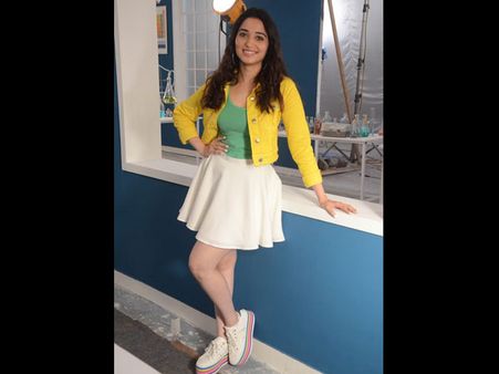 An Old Video Of Tamannaah KISSING Raveer Singh Is Going Viral