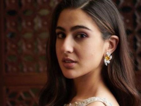 Sara Ali Khan Debut Magazine Cover Goes WRONG; Netizens Call It Major Photoshop Fail!
