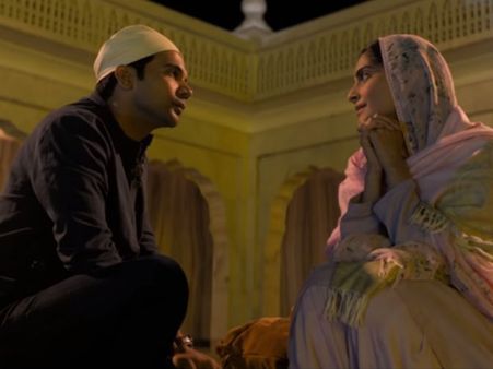 Ek Ladki Ko Dekha Toh Aisa Laga (Second Day) Box Office Collection