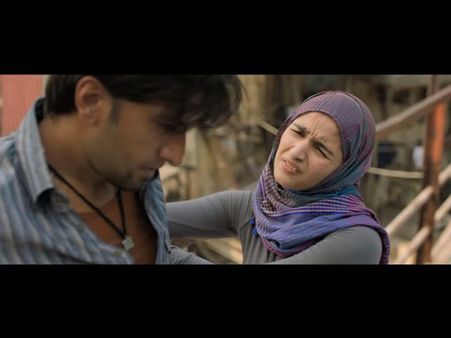 Gully Boy Box Office Prediction: Ranveer-Alia's Film Expected To Mint Rs. 15 Crore On First Day!