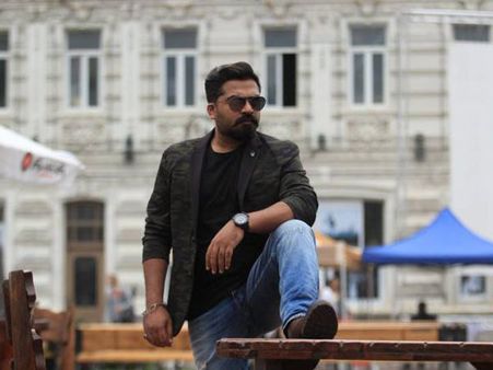 Vantha Rajavathaan Varuven Movie Review: Live Updates About The Simbu Starrer